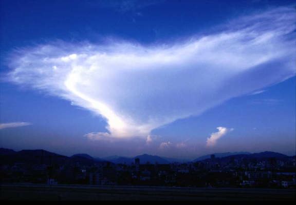 画像 種類 雲 地震 の